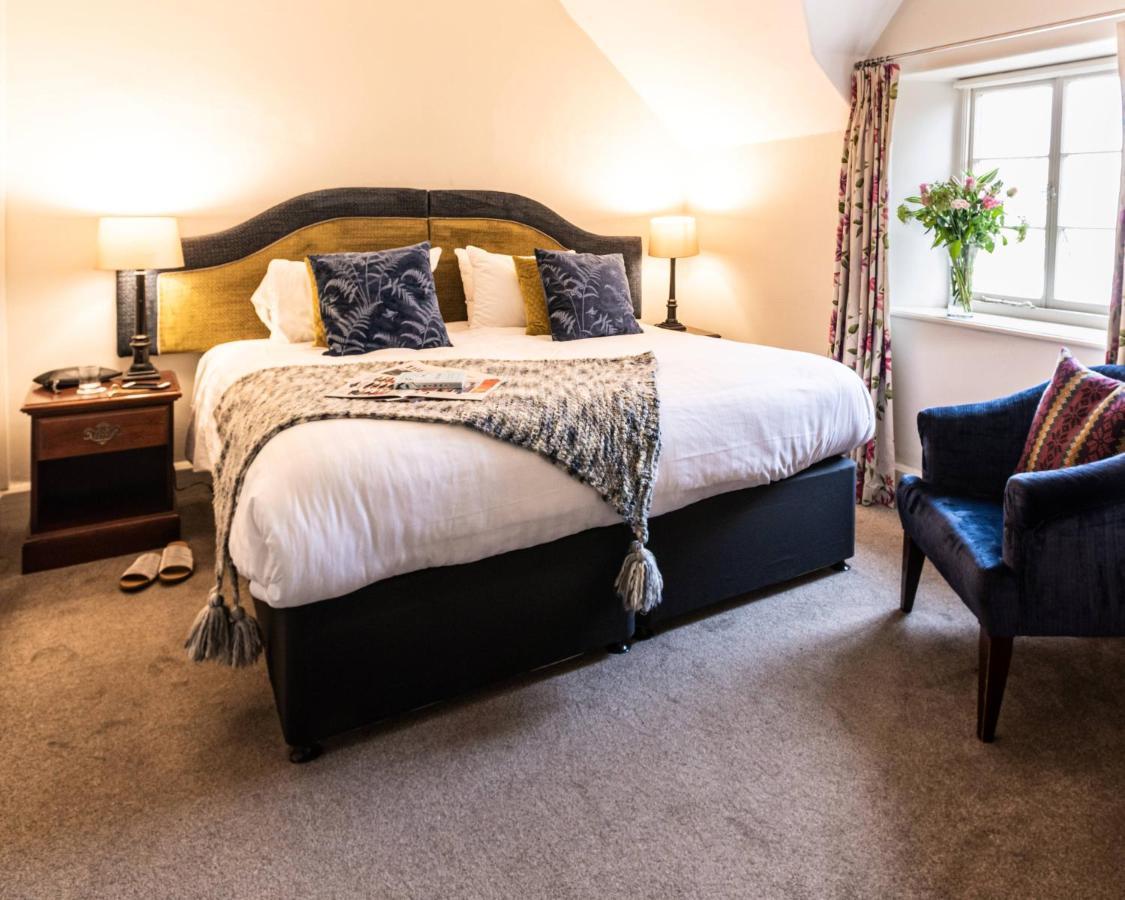 Luttrell Arms Hotel Дънстър Екстериор снимка