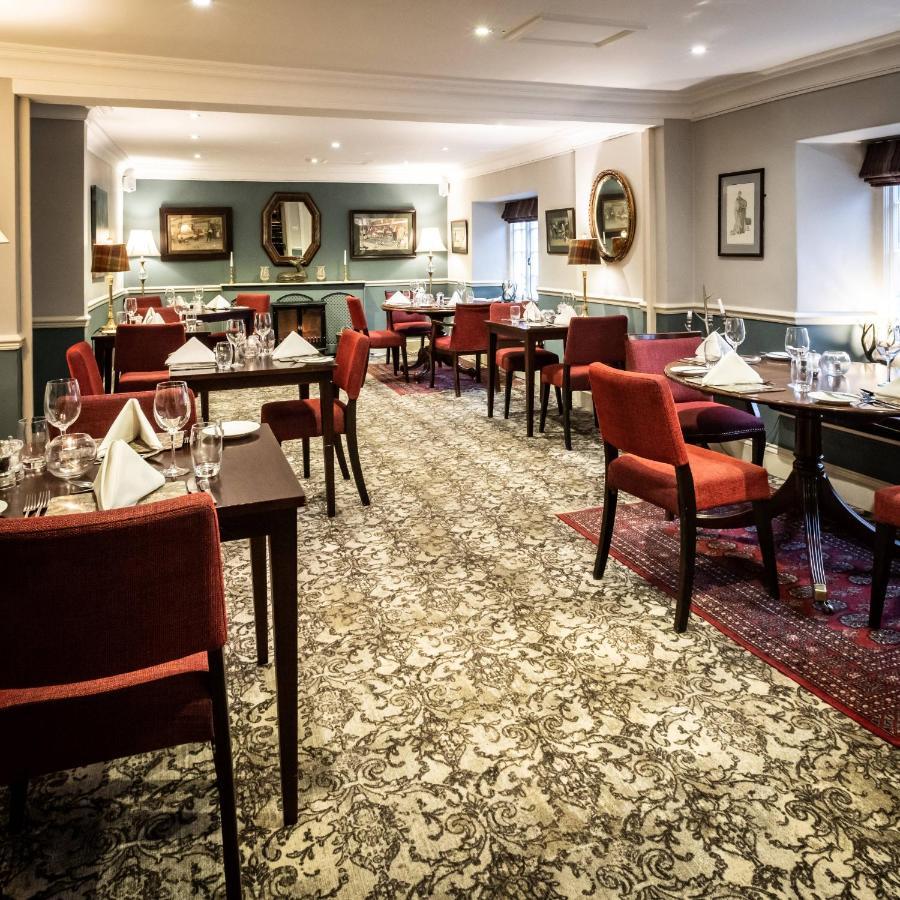 Luttrell Arms Hotel Дънстър Екстериор снимка