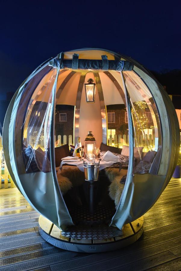 Luttrell Arms Hotel Дънстър Екстериор снимка