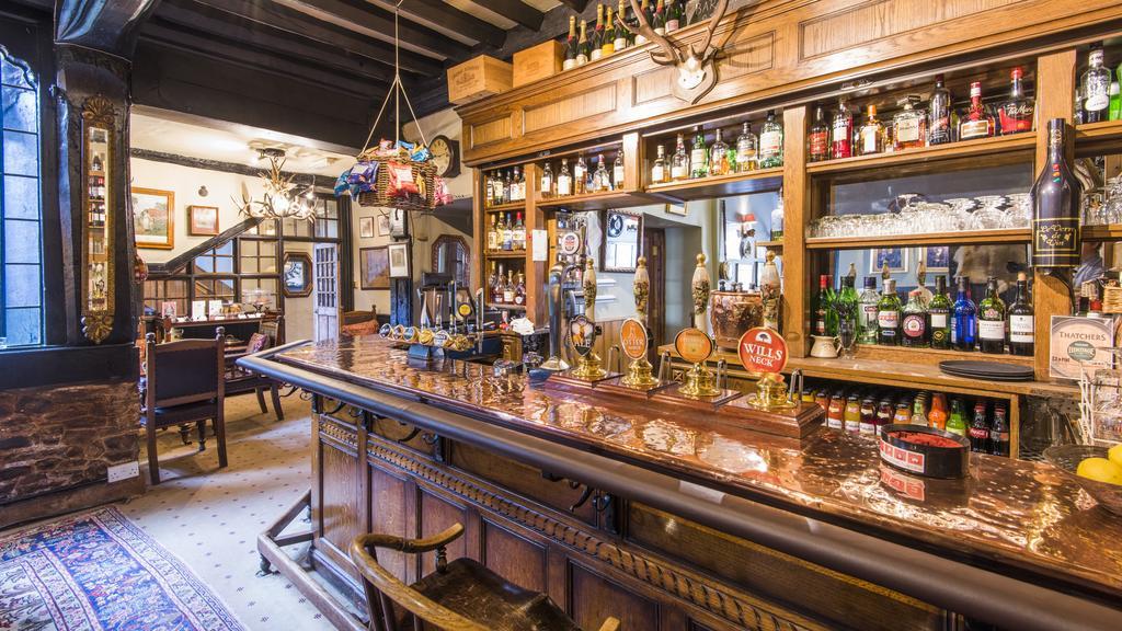 Luttrell Arms Hotel Дънстър Екстериор снимка