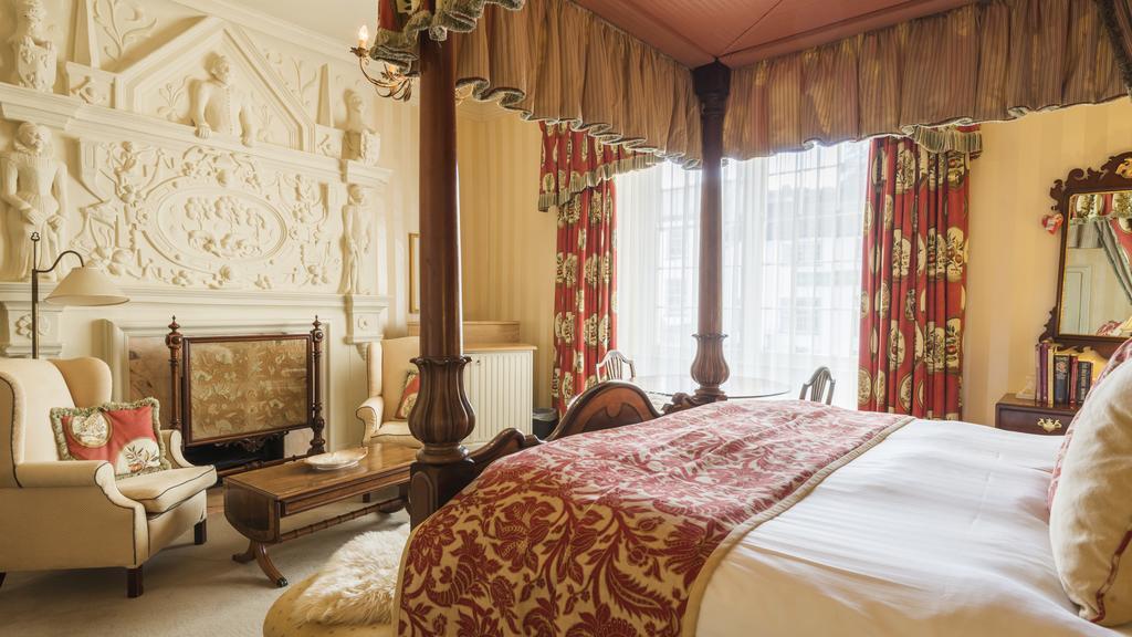 Luttrell Arms Hotel Дънстър Екстериор снимка